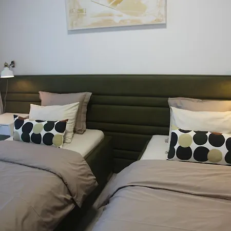 Monica V Penati Golf * Királymajor