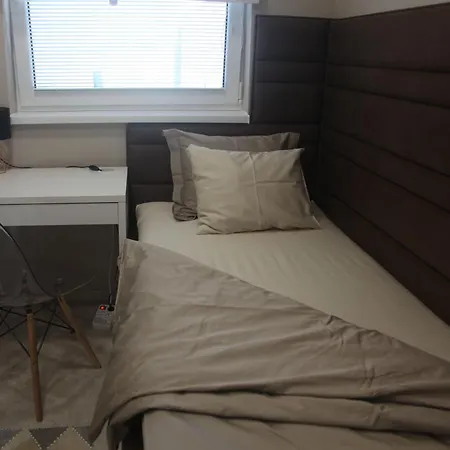 Monica V Penati Golf Βίλα Sajdikove Humence