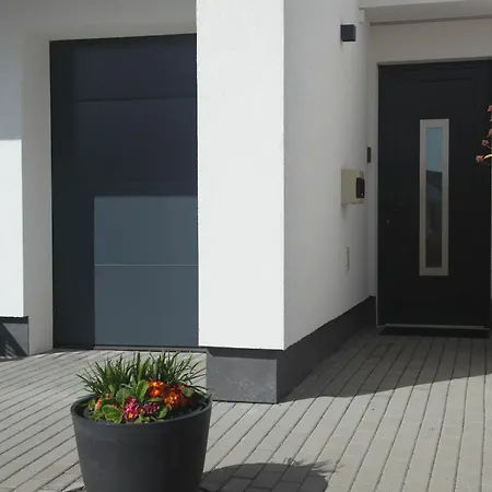 Monica V Penati Golf Βίλα